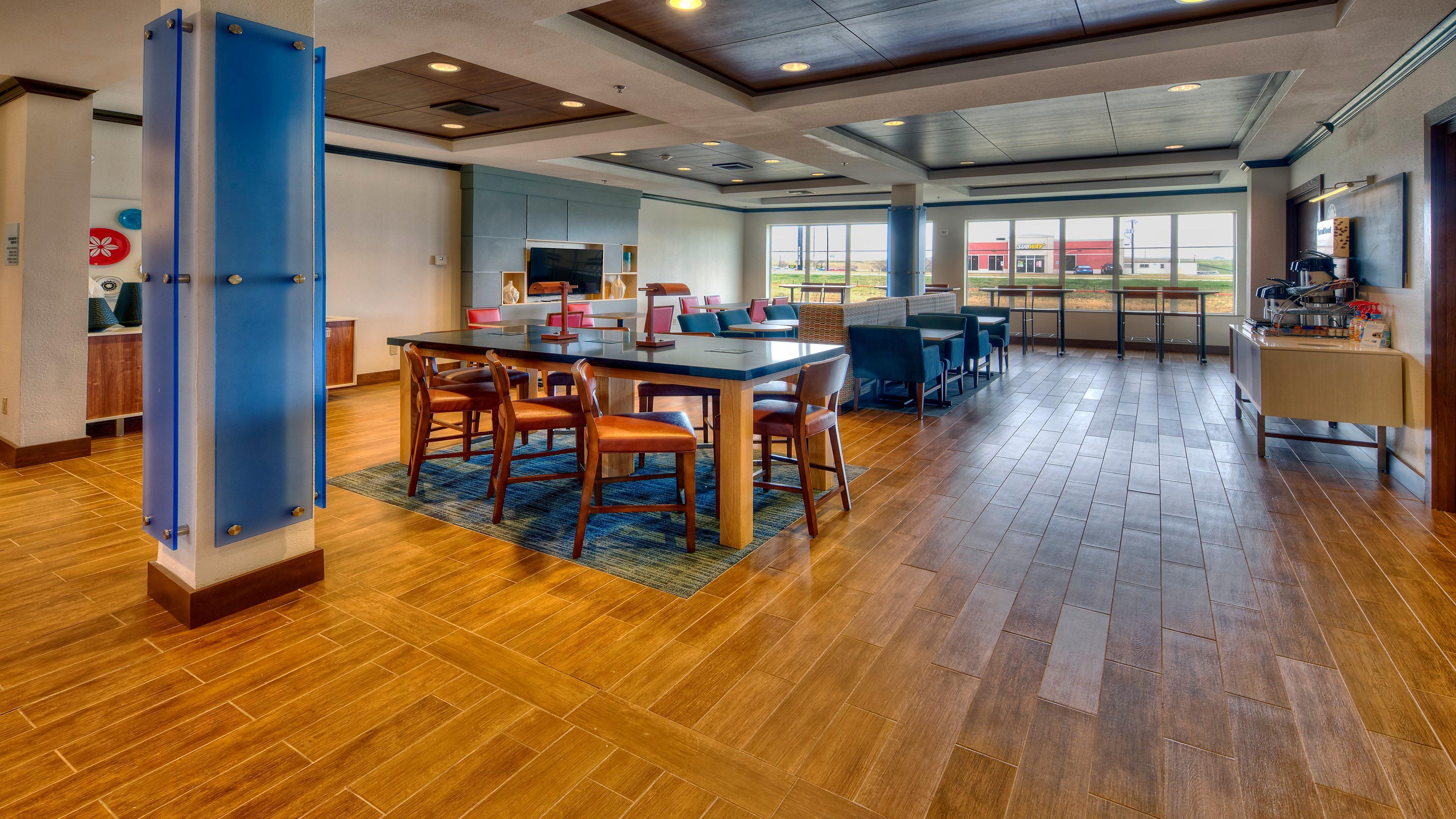 Holiday Inn Express Hotel And Suites Corsicana I-45 By Ihg Exterior photo