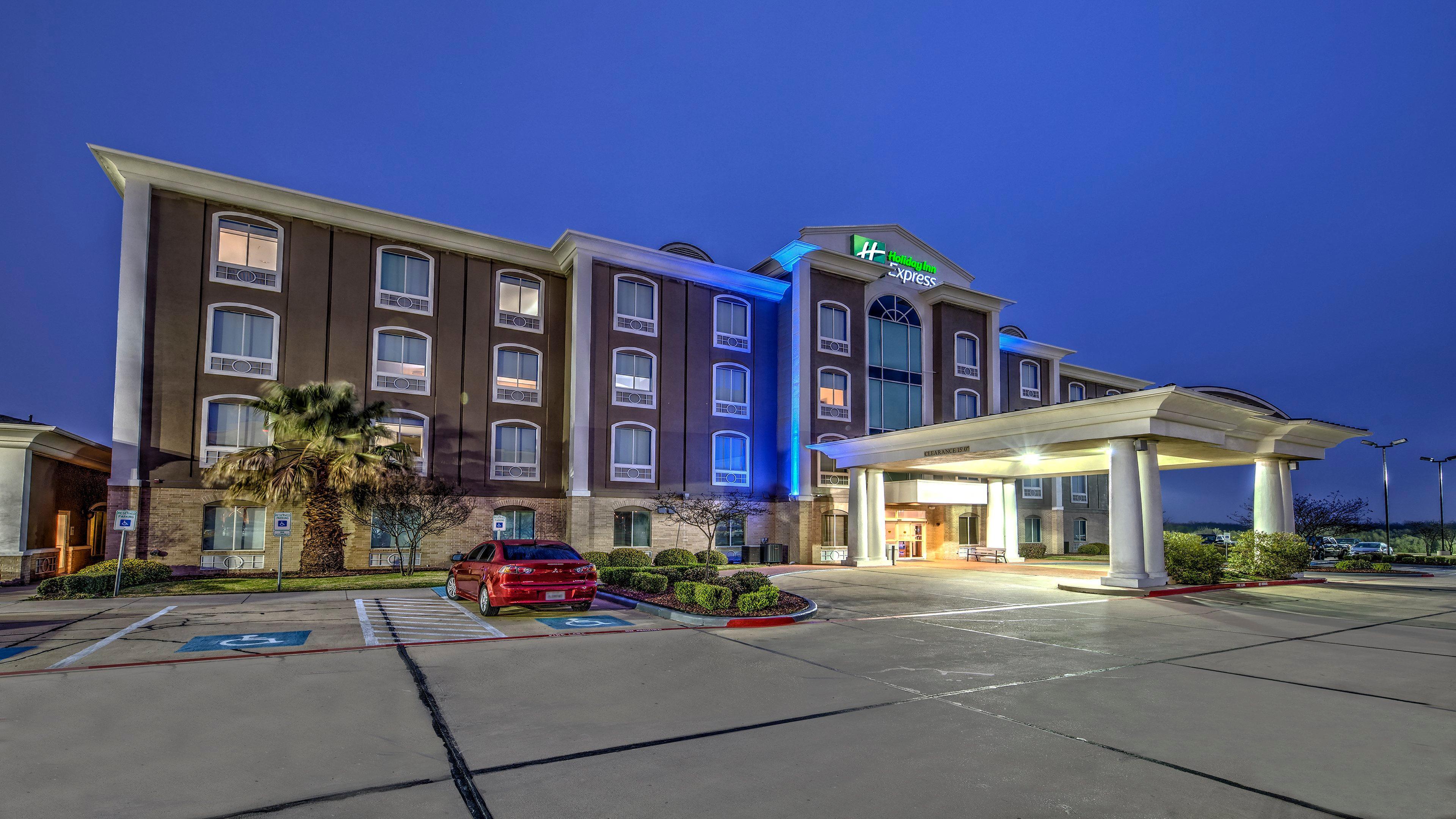 Holiday Inn Express Hotel And Suites Corsicana I-45 By Ihg Exterior photo