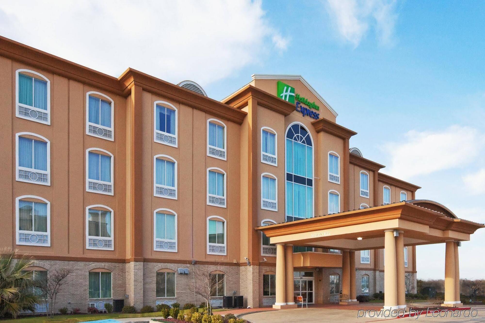 Holiday Inn Express Hotel And Suites Corsicana I-45 By Ihg Exterior photo